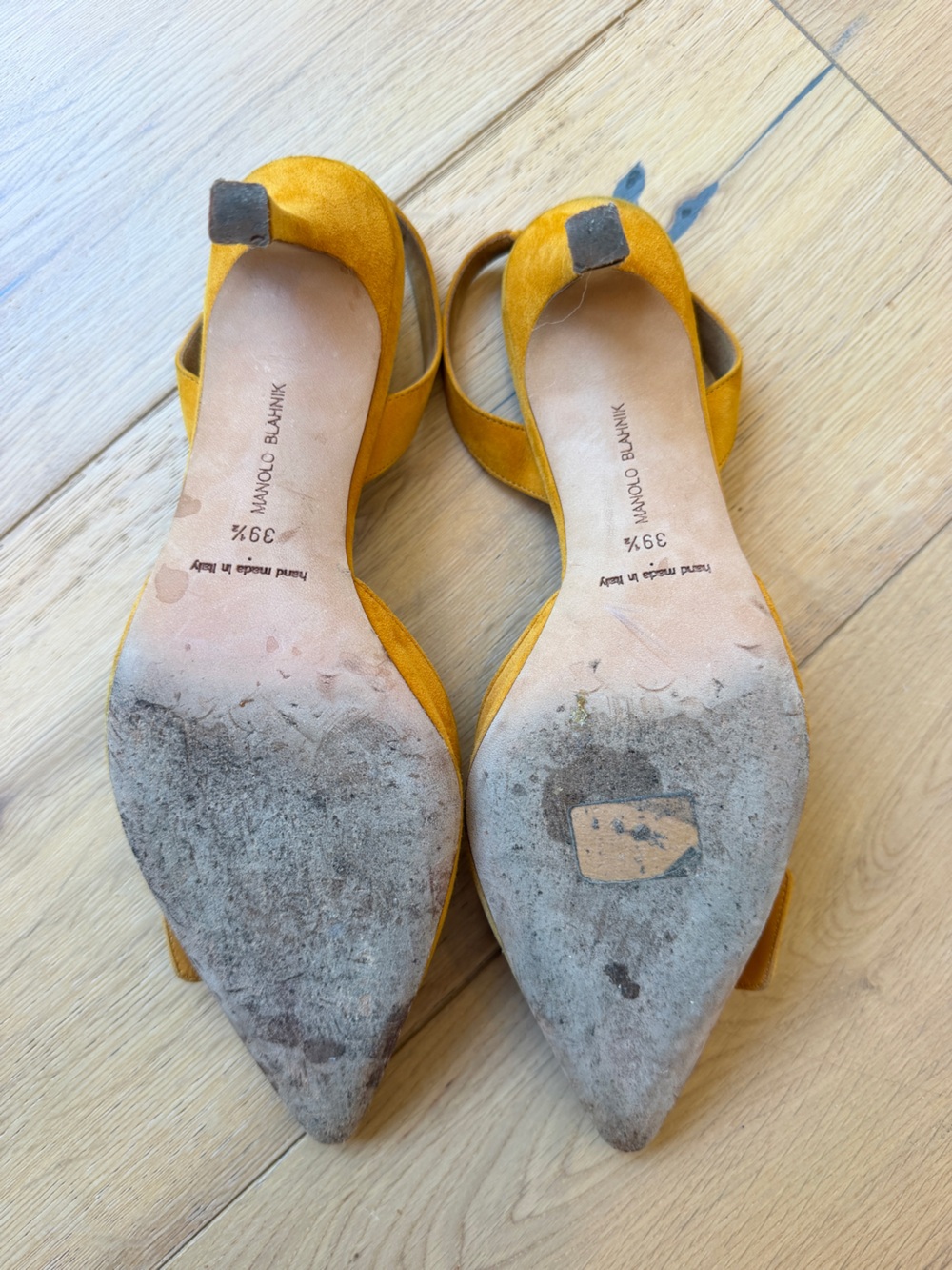 Manolo Blahnik ‘Maysli’ Slingback Pumps Yellow Size 39.5 - Picture 4 of 7
